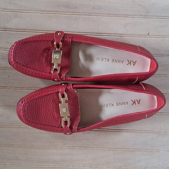 Anne Klein Arodion Classic Red Wine/Gold Iflex Flat Slip-ons Elegant Loafers - Picture 1 of 10